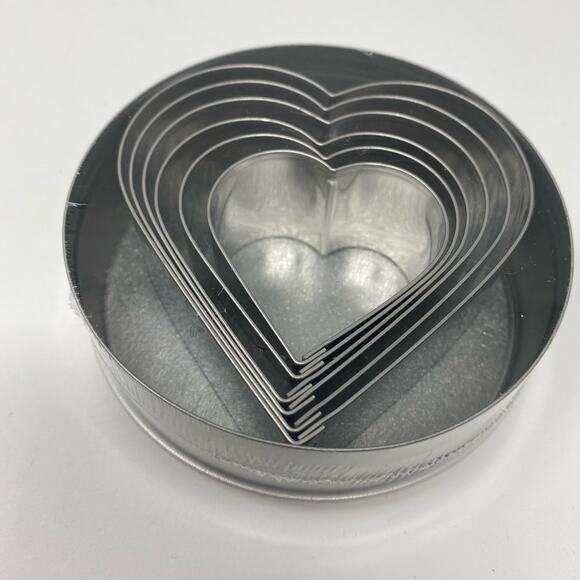 Ateco set of 6 heart cookie and pastry cutters NEW - Picture 4 of 4